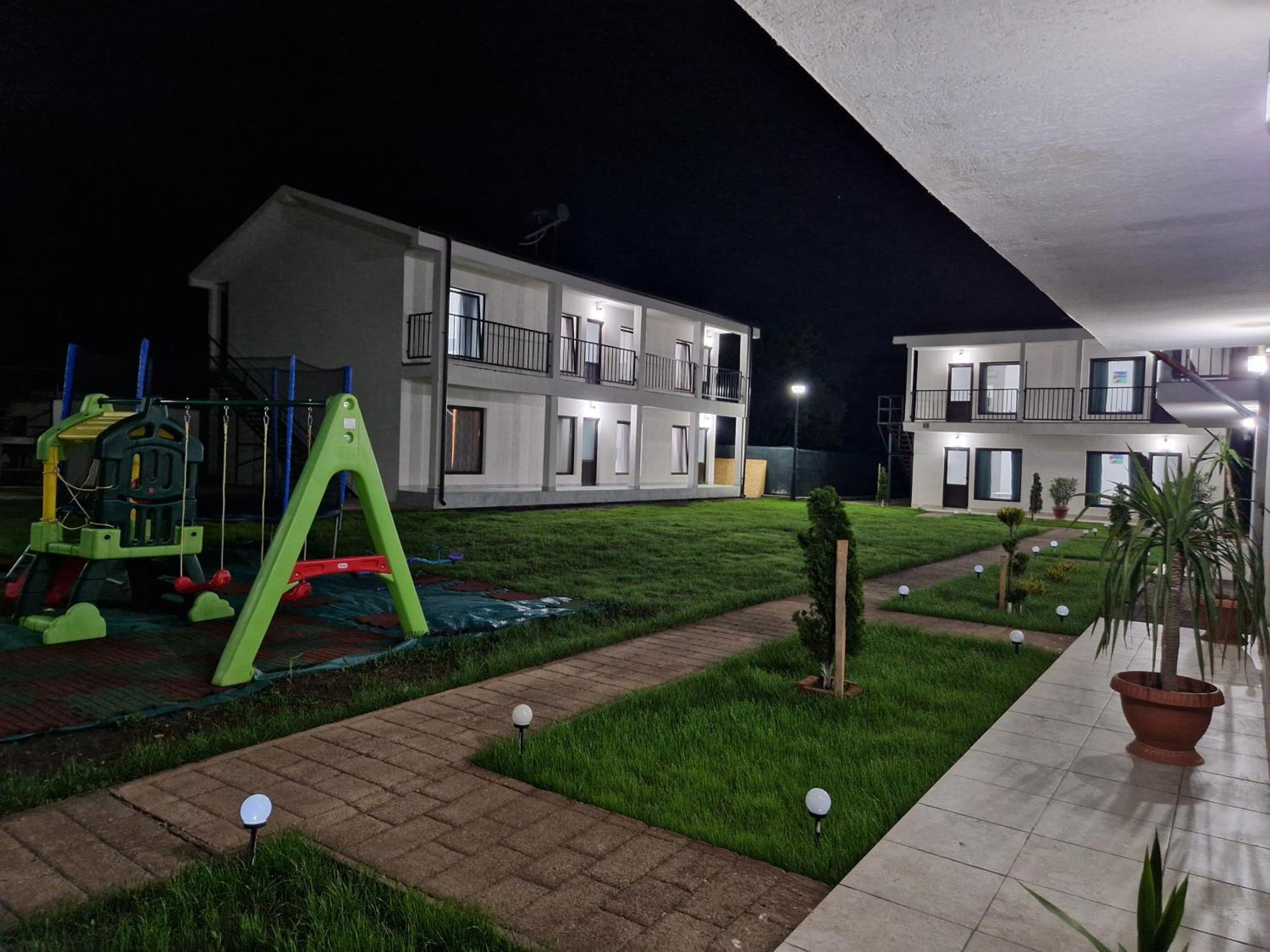 Complex Turistic N&S Hotel 2 Mai Exterior photo